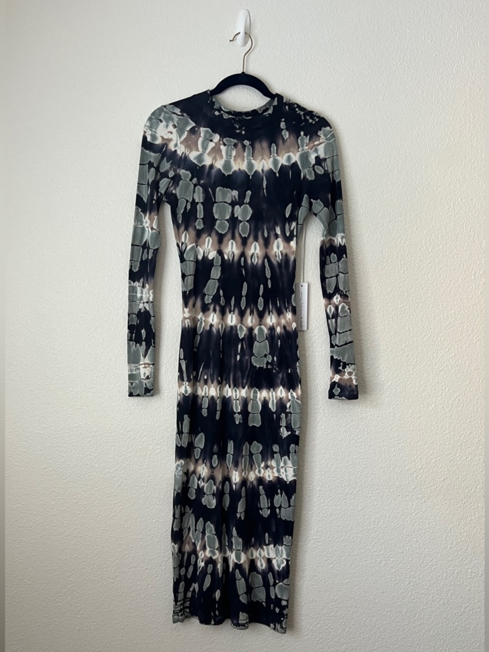 YFB Navy Blue & Tan Long Sleeve Midi Body-Con Dress Size M  NWT